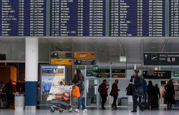 Wie Lange Kann Man Im Flughafen Münchrn Umsonst Parken flightradars24.de
