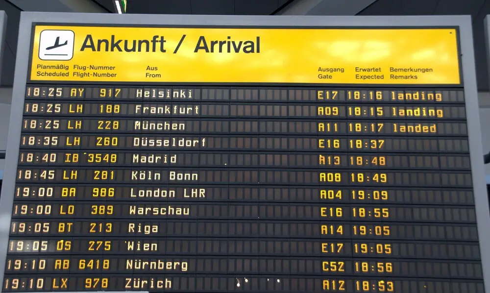 Flughafen Berlin Tegel Ankunft