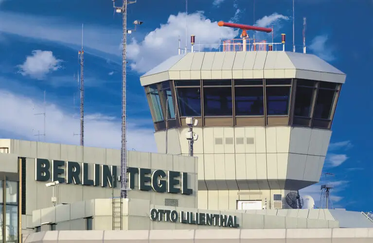 Park To Fly Parken Flughafen Berlin Tegel Txl flightradars24.de