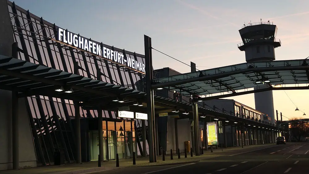 Flughafen Erfurt Ankunft Und Abflug Laut Aktuellem Flugplan flightradars24.de