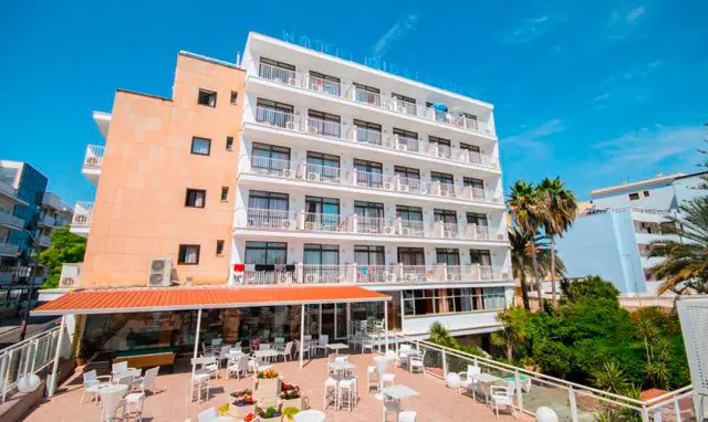 Hotel Am Flughafen Palma De Mallorca flightradars24.de