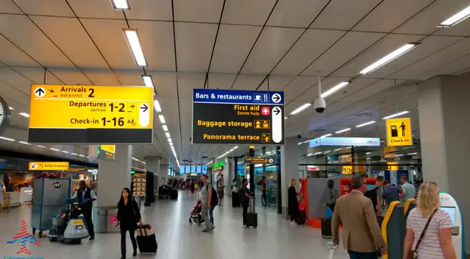 Flughafen Amsterdam Ankunft Laut Aktuellem Flugplan flightradars24.de