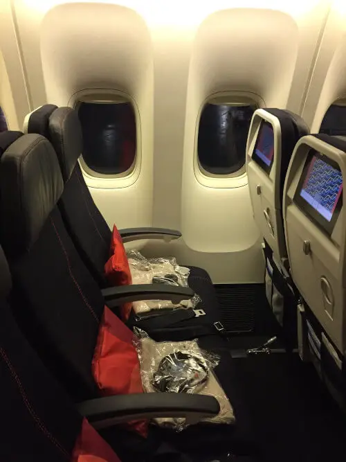 Economy Class Boeing 777-200 Air France