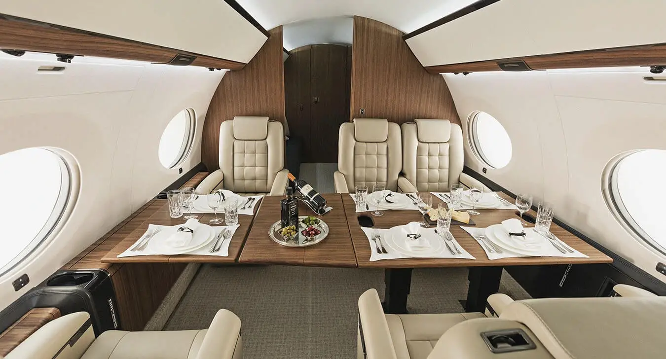 Im Inneren eines Gulfstream-Jets