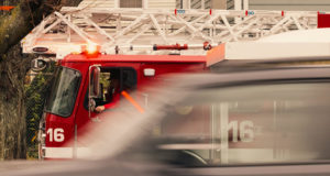 Feuerschale am Flugplatz löst nächtlichen Feuerwehreinsatz aus