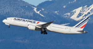 Etihad Airways: Boeing 787-9 bricht Start wegen Fahrwerksproblem sicher ab