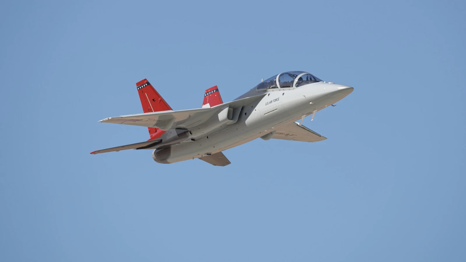 Beschaffungsstrategie der T-7A wird modernisiert