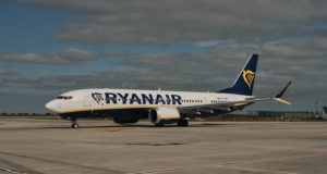 Ryanair bemängelt hohe Kosten: Reduzierungen und neue Chancen